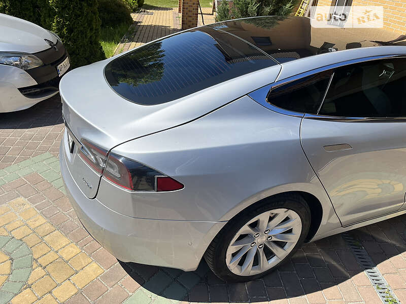Лифтбек Tesla Model S 2017 в Запорожье фото 3 Лифтбек Tesla Model S 2017 в Запорожье