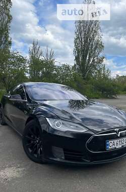 Tesla Model S 2015