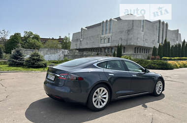 Лифтбек Tesla Model S 2017 в Черкассах