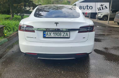 Ліфтбек Tesla Model S 2014 в Харкові