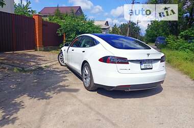 Ліфтбек Tesla Model S 2016 в Запоріжжі