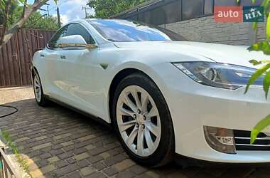 Ліфтбек Tesla Model S 2016 в Запоріжжі