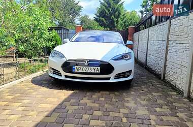 Ліфтбек Tesla Model S 2016 в Запоріжжі