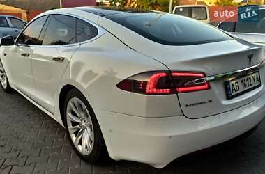 Лифтбек Tesla Model S 2016 в 