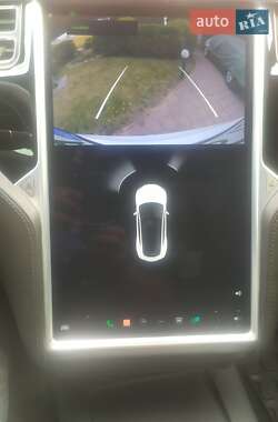 Лифтбек Tesla Model S 2016 в 