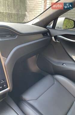 Лифтбек Tesla Model S 2018 в Житомире фото 6 Лифтбек Tesla Model S 2018 в Житомире