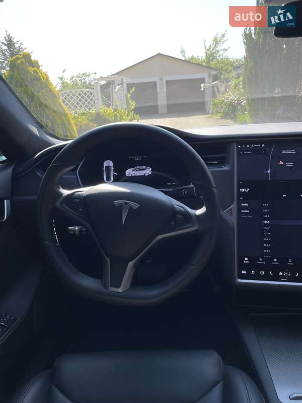 Ліфтбек Tesla Model S 2018 в Житомирі