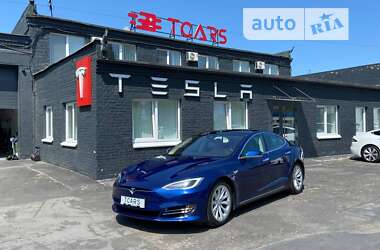 Tesla Model S 2015