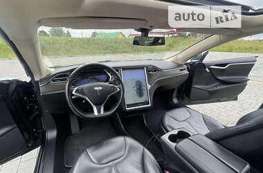 Лифтбек Tesla Model S 2014 в 