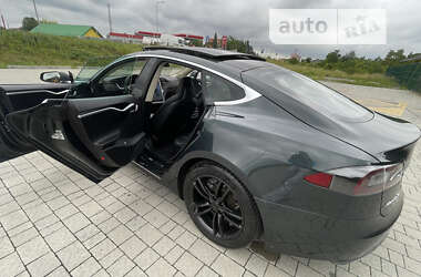 Лифтбек Tesla Model S 2014 в 