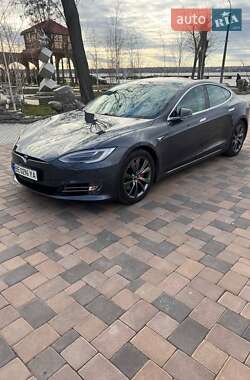 Лифтбек Tesla Model S 2016 в Николаеве