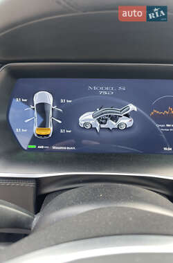 Лифтбек Tesla Model S 2018 в 