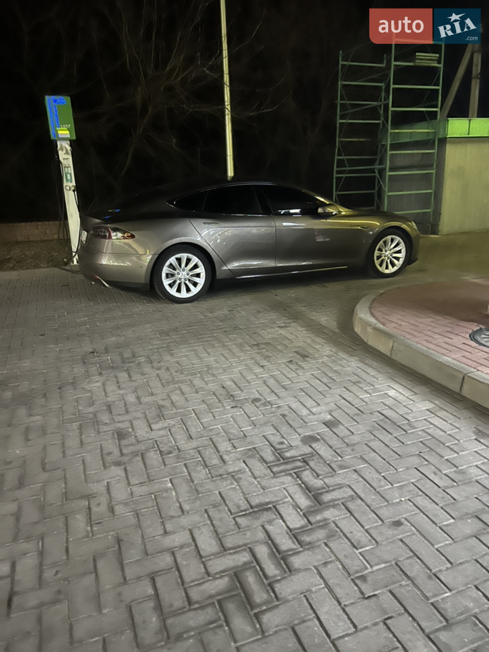 2015 Tesla Model S - мініатюра 10