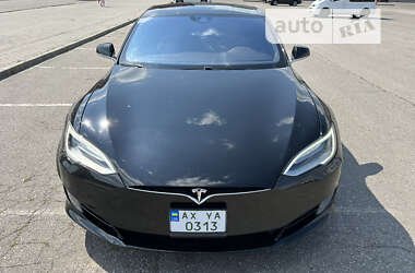 Лифтбек Tesla Model S 2016 в Покровске