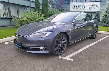 Tesla Model S 2018