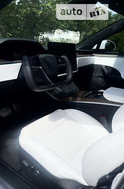 Лифтбек Tesla Model S 2022 в Одессе