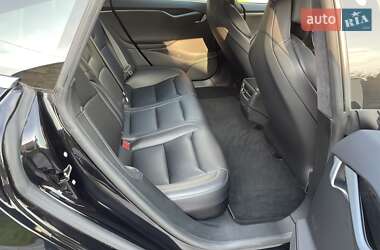 Лифтбек Tesla Model S 2018 в Львове