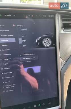 Лифтбек Tesla Model S 2018 в Львове