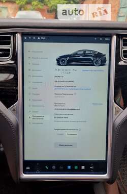 Лифтбек Tesla Model S 2015 в Черкассах