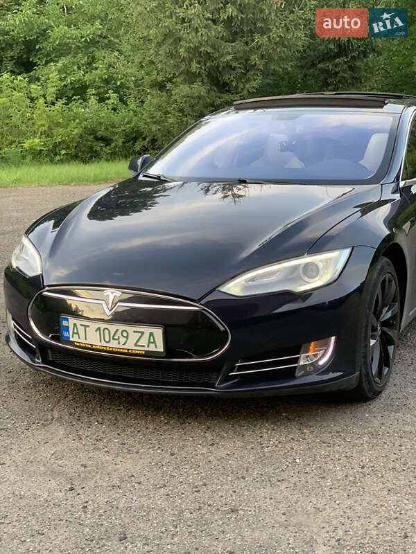 Лифтбек Tesla Model S 2013 в Ивано-Франковске фото 4 Лифтбек Tesla Model S 2013 в Ивано-Франковске