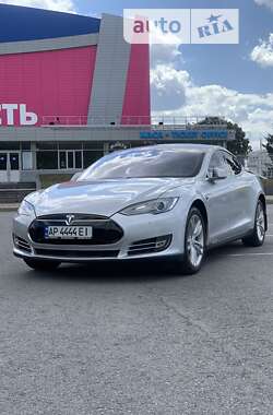 Лифтбек Tesla Model S 2015 в Запорожье