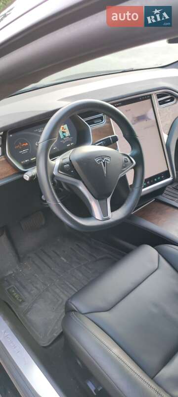 Ліфтбек Tesla Model S 2017 в Києві