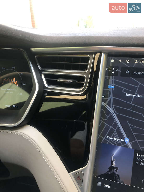 Ліфтбек Tesla Model S 2015 в Одесі