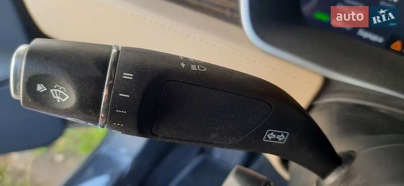 Лифтбек Tesla Model S 2014 в Тернополе фото 46 Лифтбек Tesla Model S 2014 в Тернополе