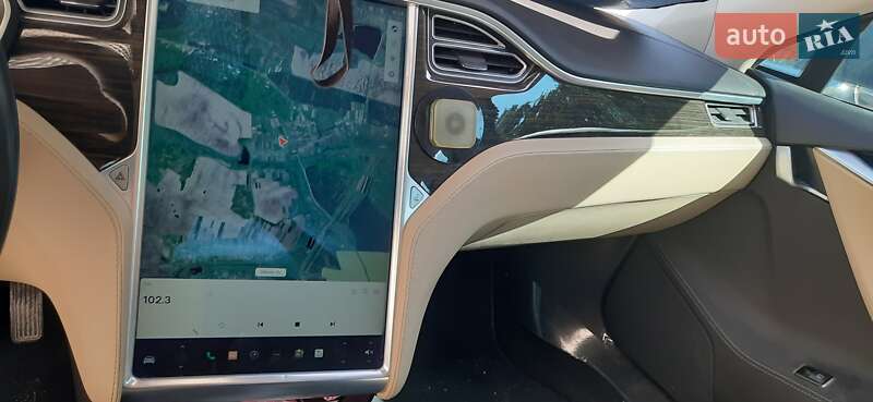 Лифтбек Tesla Model S 2014 в Тернополе фото 51 Лифтбек Tesla Model S 2014 в Тернополе
