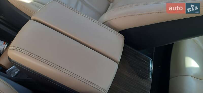 Лифтбек Tesla Model S 2014 в Тернополе фото 53 Лифтбек Tesla Model S 2014 в Тернополе