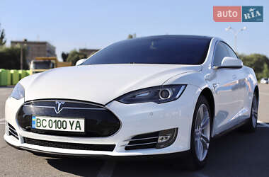 Ліфтбек Tesla Model S 2014 в Львові