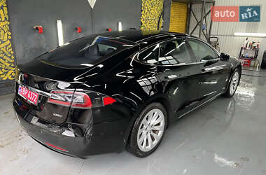 Лифтбек Tesla Model S 2018 в 