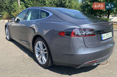 Лифтбек Tesla Model S 2013 в Киеве