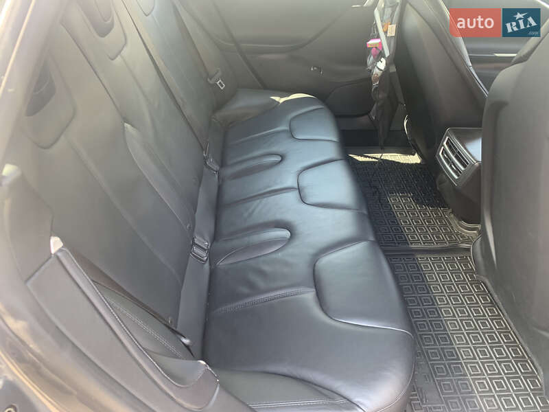 Лифтбек Tesla Model S 2013 в Киеве