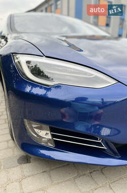 Лифтбек Tesla Model S 2018 в 