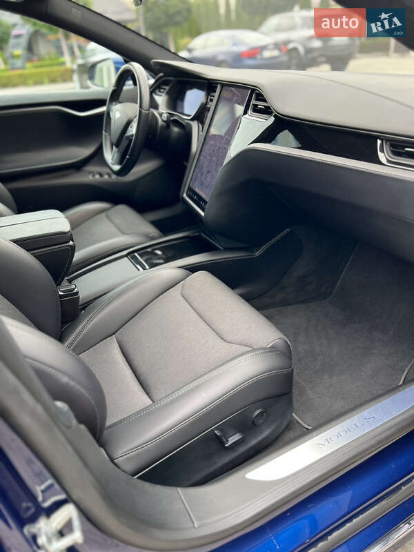 Ліфтбек Tesla Model S 2018 в Івано-Франківську