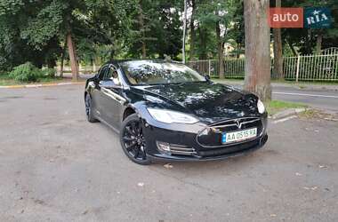 Tesla Model S 2014