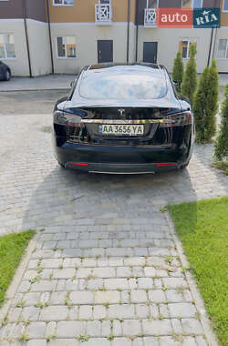 Ліфтбек Tesla Model S 2013 в Києві