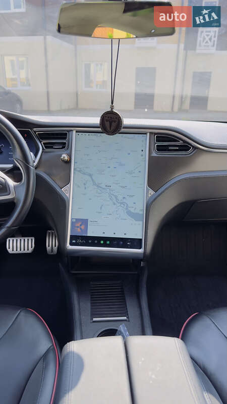 Лифтбек Tesla Model S 2013 в Киеве