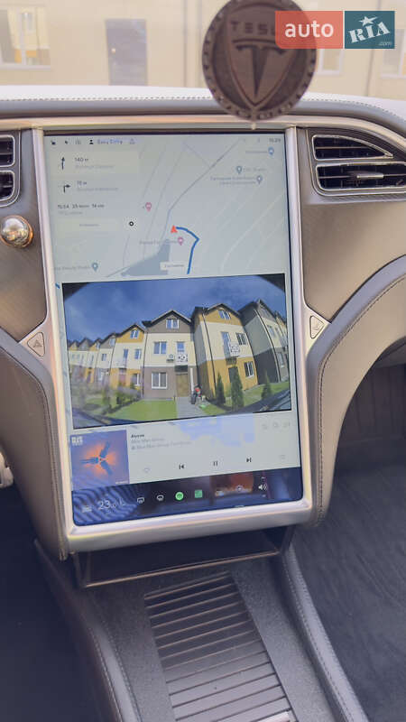 Ліфтбек Tesla Model S 2013 в Києві