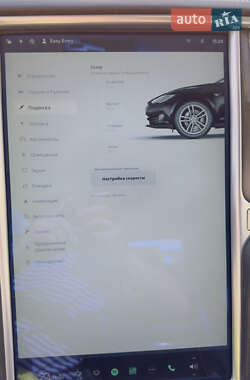 Ліфтбек Tesla Model S 2013 в 