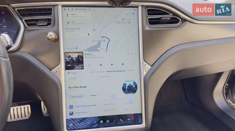 Ліфтбек Tesla Model S 2013 в Києві