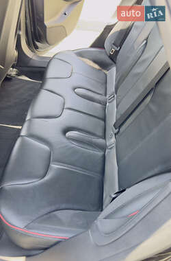 Ліфтбек Tesla Model S 2013 в 