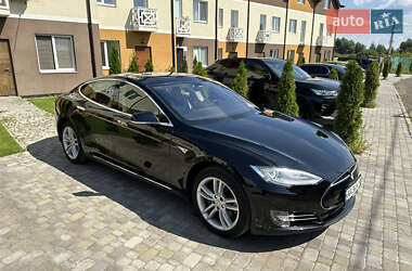 Ліфтбек Tesla Model S 2013 в Києві