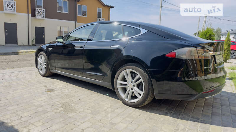 Лифтбек Tesla Model S 2013 в Киеве