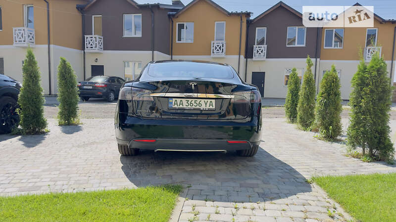 Лифтбек Tesla Model S 2013 в Киеве