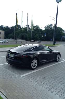 Лифтбек Tesla Model S 2017 в Киеве