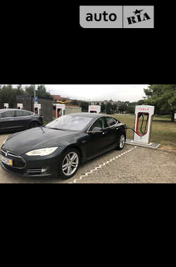 Лифтбек Tesla Model S 2013 в Виннице