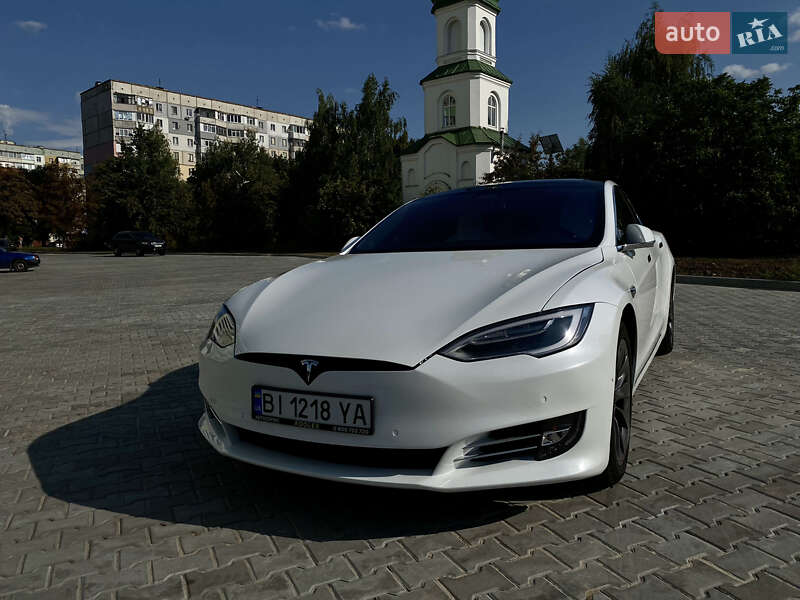 Лифтбек Tesla Model S 2018 в Полтаве