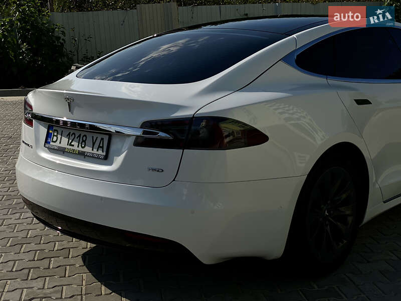Лифтбек Tesla Model S 2018 в Полтаве